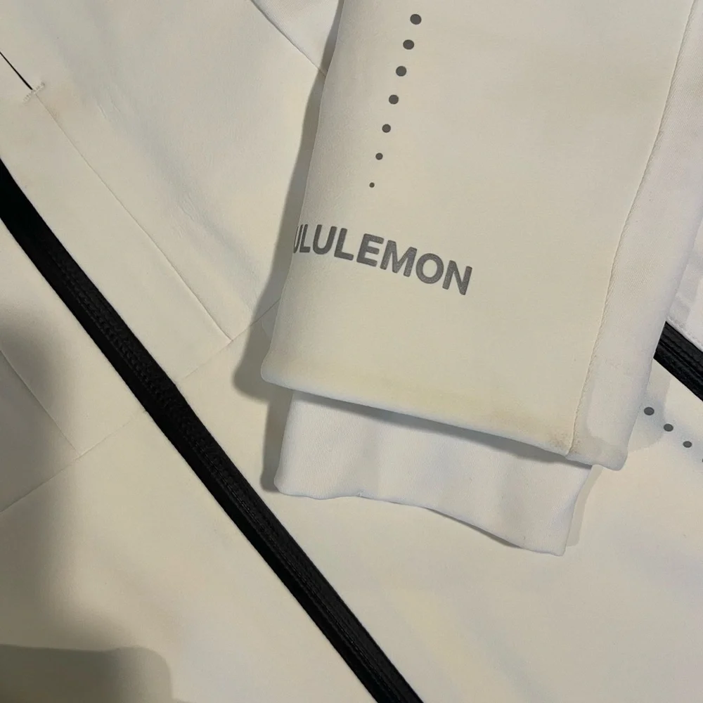 Lululemon Cross Chill Performance Jacket 6 - Picture 13 of 16